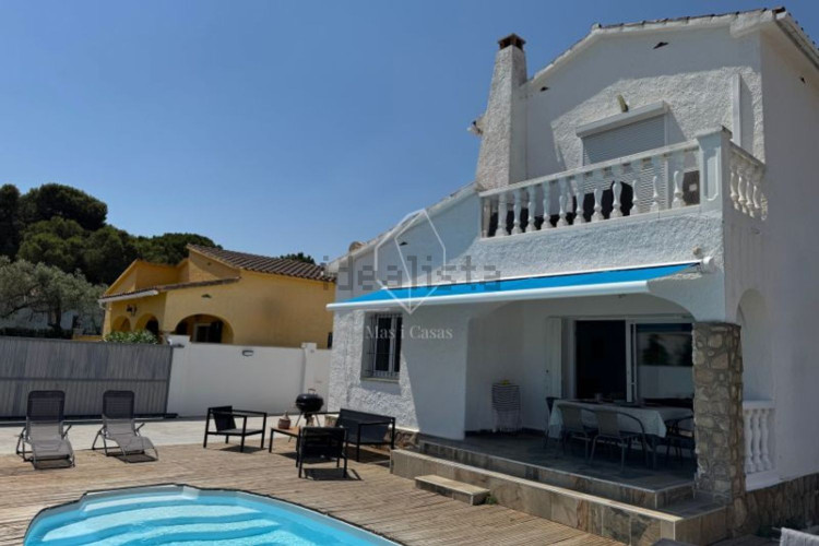 Casa independiente en Barrio Riells