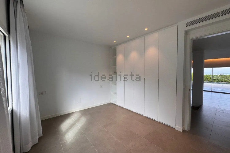 Chalet pareado en avenida Riells