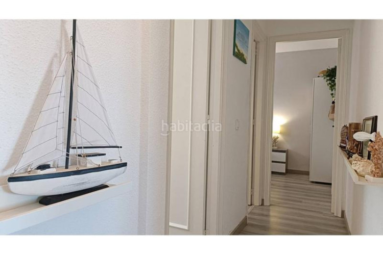Ático en riells 126 ático en venta en com. els pins en Escala (L´)