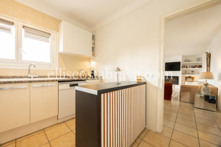 Casa  con vistas al mar y a la montaña - puig sec en Escala (L´)