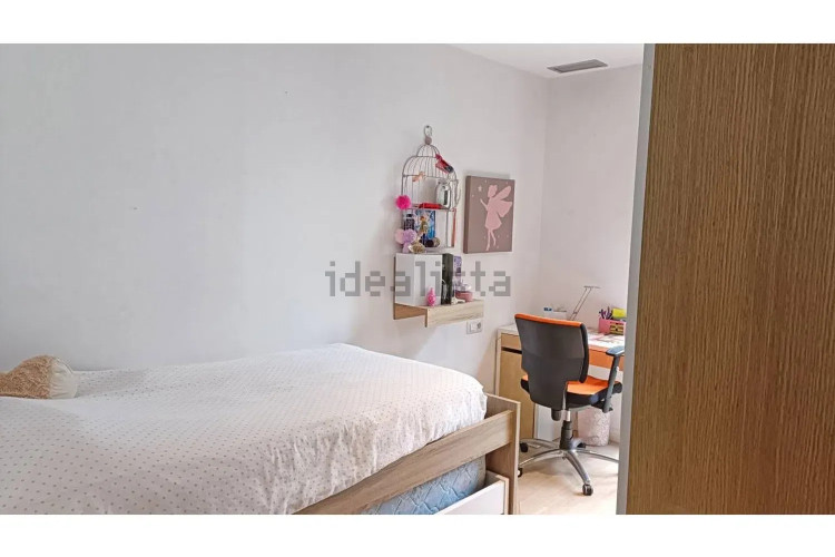 Casa independiente en calle Trencabraços