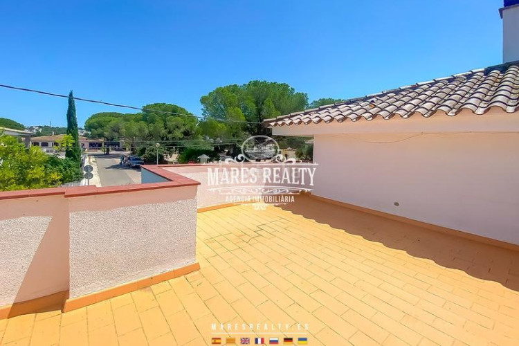 Casa preciosa casa a 4 vientos con gran parcela en Escala (L´)
