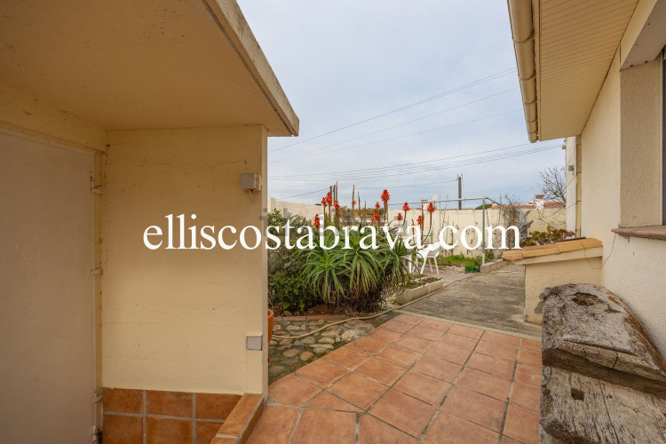 Casa independiente en Barrio Riells