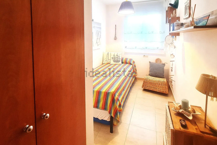 PISO EN PLANTA BAJA A 1 MINUTO DE LA PLAYA DE RIELLS Y DEL PUERTO ¡CON LICENCIA DE ALQUILER TURÍS