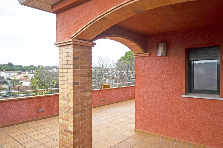 Casa independiente en calle Salvia