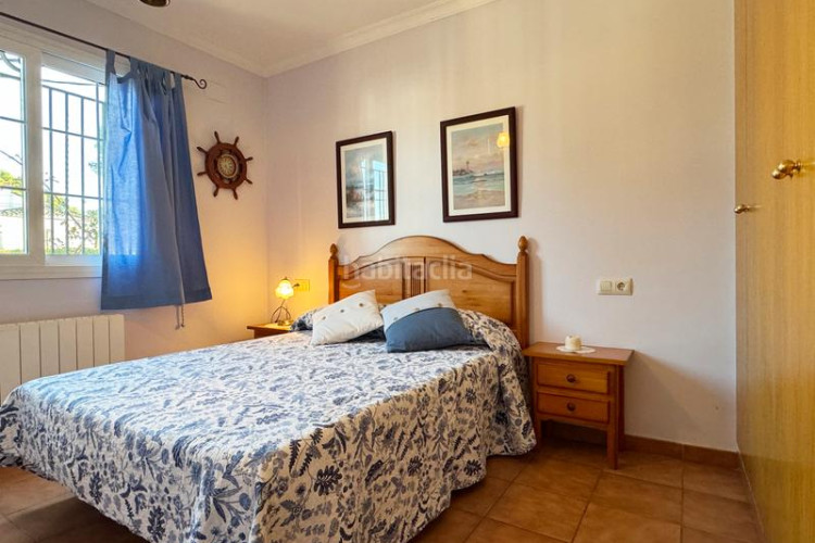 Casa en carrer muga 73 con piscina privada y vistas al mar panorámicas en Escala (L´)