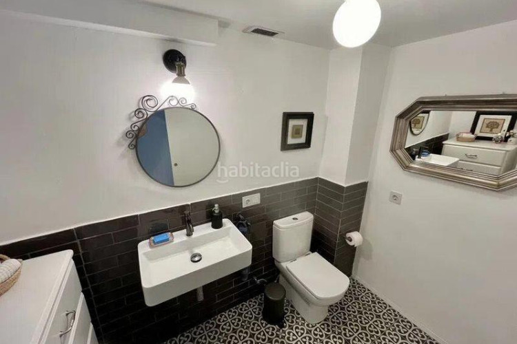 Piso dúplex exclusivo con espectaculares vistas al mar y solárium privado en Escala (L´)