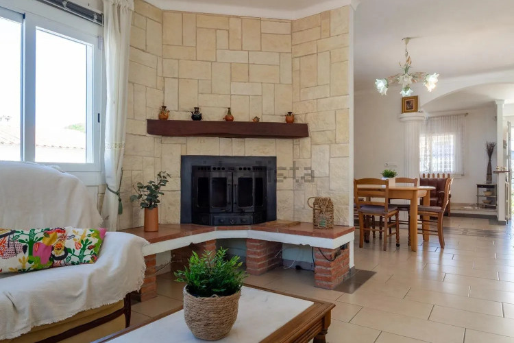 Casa independiente en Barrio Port - Les Planasses