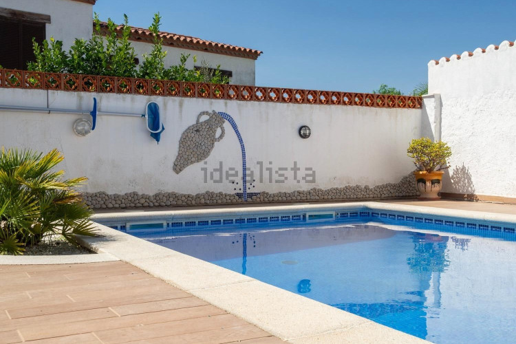 Casa independiente en calle Pinedes