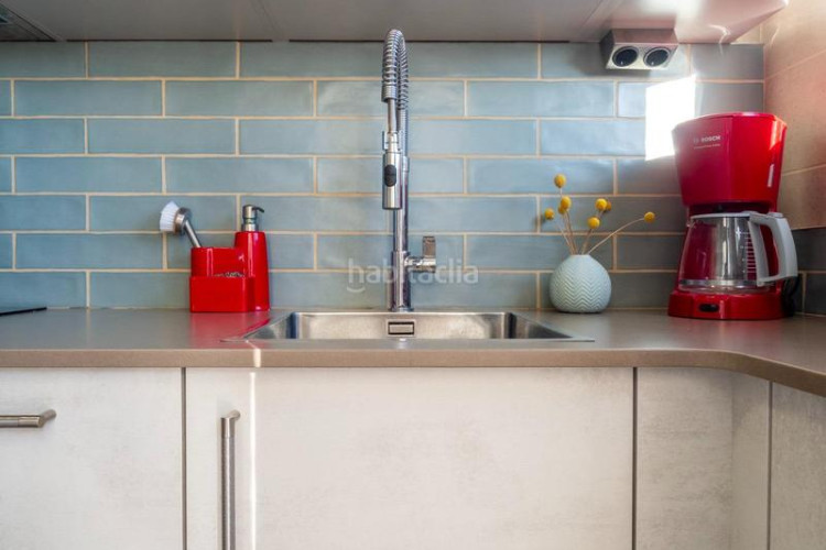 Apartamento piso en muy buen estado con vistas despejadas en Escala (L´)