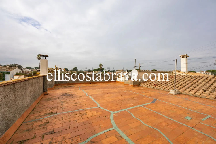 Casa independiente en Barrio Riells