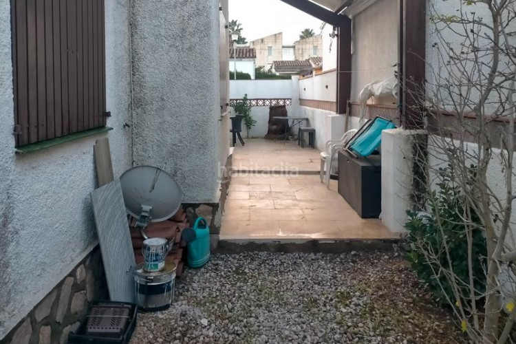 Chalet en carrer fitora 38 casa reformada a pie de la playa de Riells de la escala en Escala (L´)