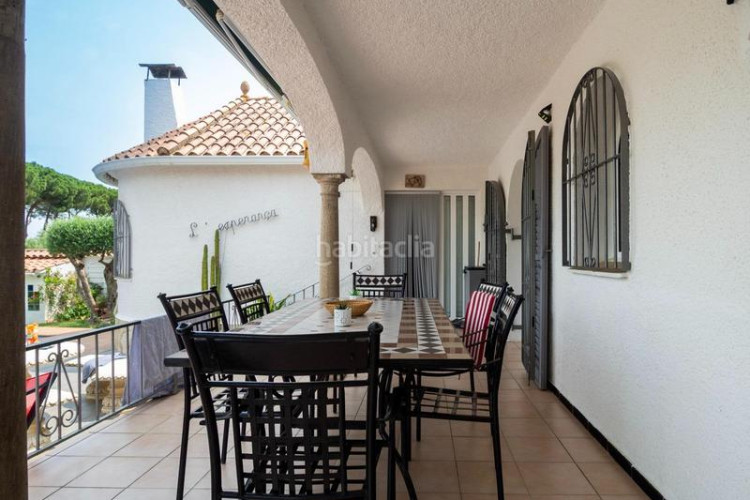 Casa un oasis de privacidad y confort en Riells Escala (L´)