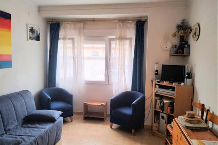 Apartamento  de 45 m² en el centro de l'escala, a 200 m del mar. en Escala (L´)