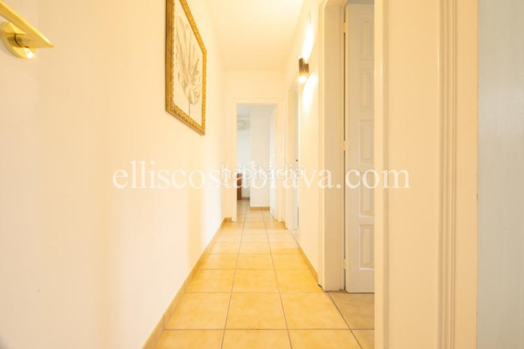 Casa  con vistas al mar y a la montaña - puig sec en Escala (L´)