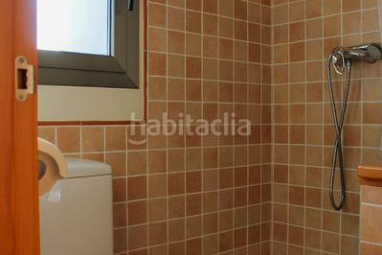 Casa adosada ?? casa contemporània amb piscina a 800 metres de la plat-ja en Escala (L´)