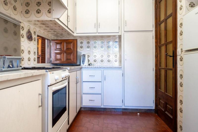 Casa  individual con jardín privado zona puig sec en Escala (L´)