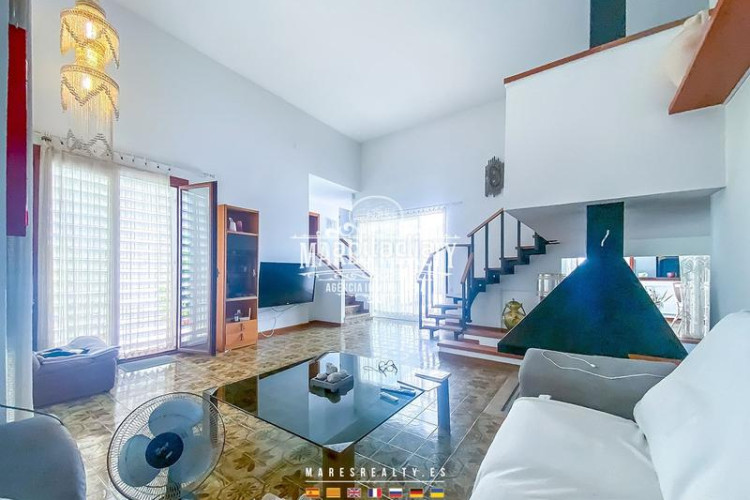 Casa preciosa casa a 4 vientos con gran parcela en Escala (L´)