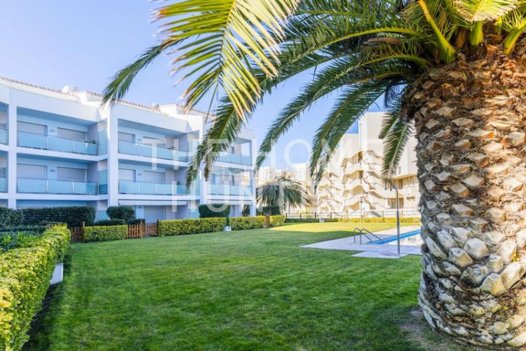 Ático  de 214 m2 con vistas y terraza en venta en escala, l en Escala (L´)