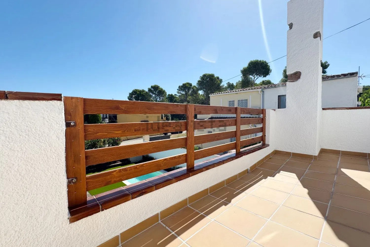 Chalet pareado en calle Era