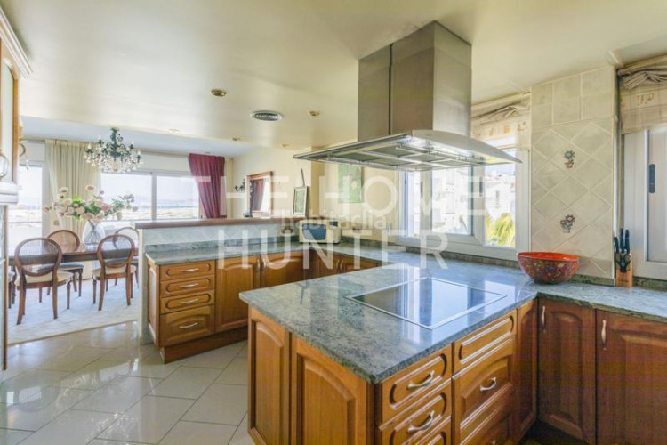 Ático  de 214 m2 con vistas y terraza en venta en escala, l en Escala (L´)