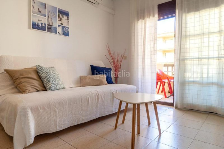 Apartamento vive a 100 metros de la playa de Riells, en la hermosa costa brava! en Escala (L´)