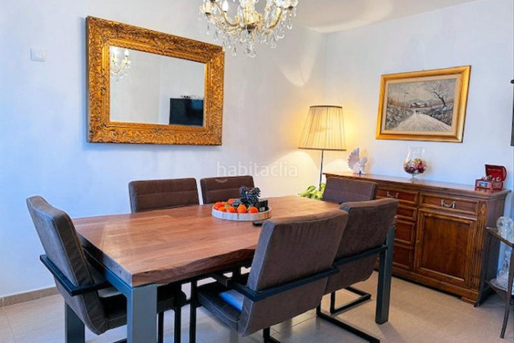 Chalet villa con piscina privada, de primera calidad en Escala (L´)