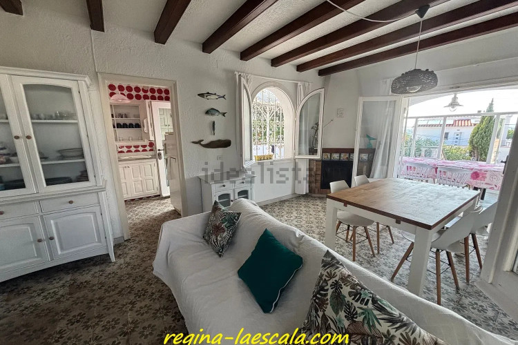 Chalet pareado en calle Pinedes