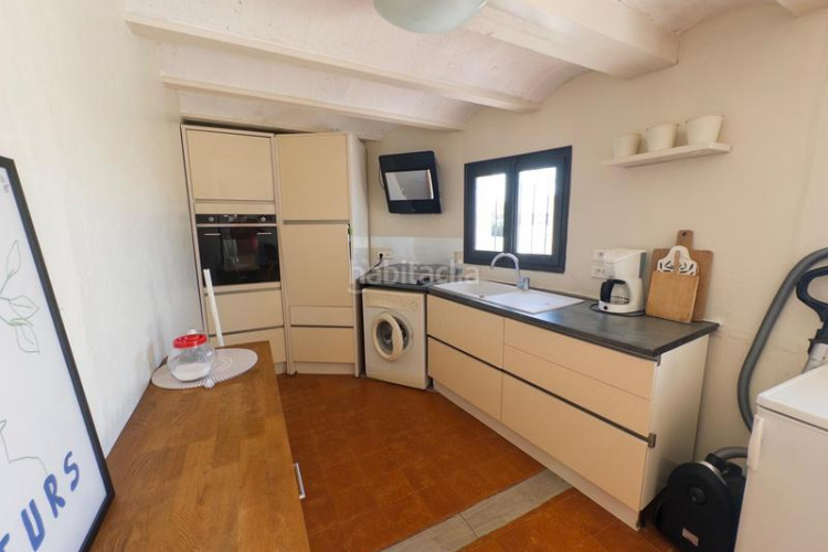 Casa  en cala Montgó con piscina, bonitas vistas y a sólo 180m del mar en Escala (L´)