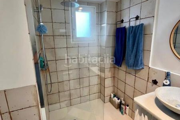 Piso dúplex exclusivo con espectaculares vistas al mar y solárium privado en Escala (L´)