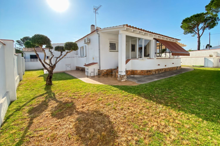 Casa independiente en CL Avet