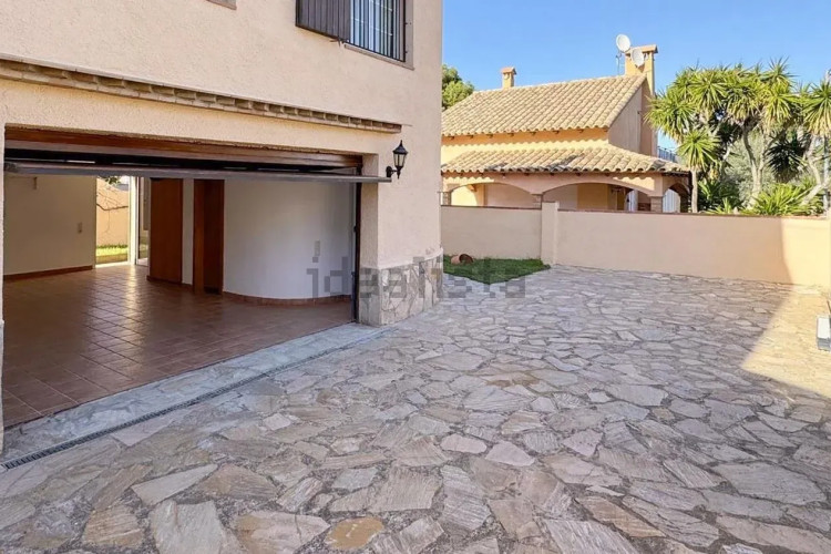 INSPIRA GLOBAL INMO - CASA UNIFAMILIAR CON PISCINA AL PUIG SEC