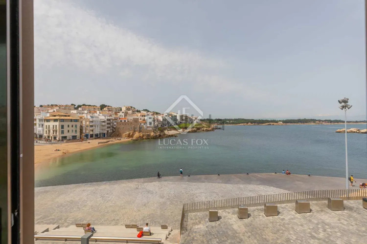 Chalet pareado en calle de la Torre