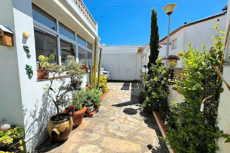 Passatge Sant Briu-15, Riells