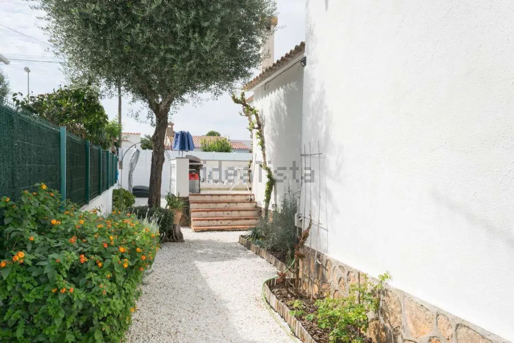 Casa independiente en Barrio Riells