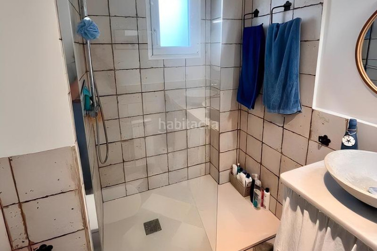 Piso dúplex exclusivo con espectaculares vistas al mar y solárium privado en Escala (L´)