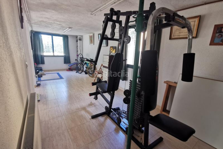 Casa en carrer cantallops 9 casa unifamiliar con piscina, garage, orientación sud en l'escala en Escala (L´)