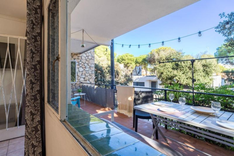 Piso  con 3 habitaciones situado zona montgó en Escala (L´)