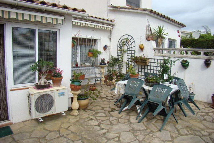 Casa pareada en desconocido 26 en Riells Escala (L´)