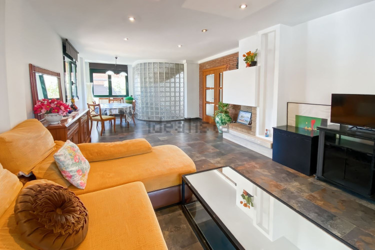 Chalet adosado en CL Salvia