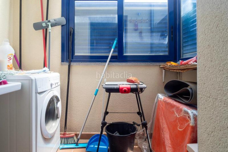 Dúplex fantástico dúplex a solo 650m de la playa y junto a todos los servicios! en Escala (L´)