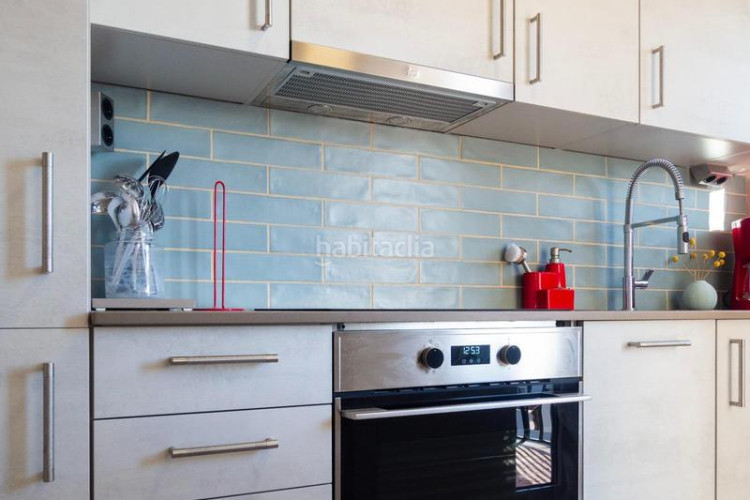 Apartamento piso en muy buen estado con vistas despejadas en Escala (L´)