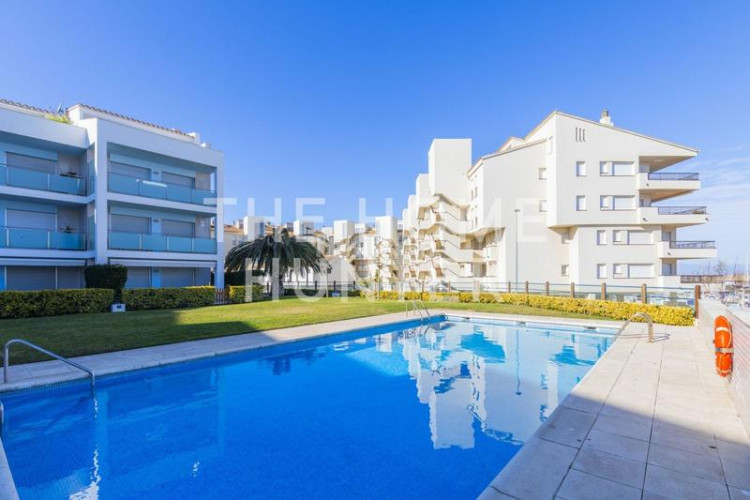 Ático  de 214 m2 con vistas y terraza en venta en escala, l en Escala (L´)