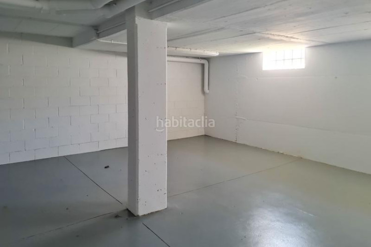 Casa adosada casa de obra nueva a pie de playa en Escala (L´)