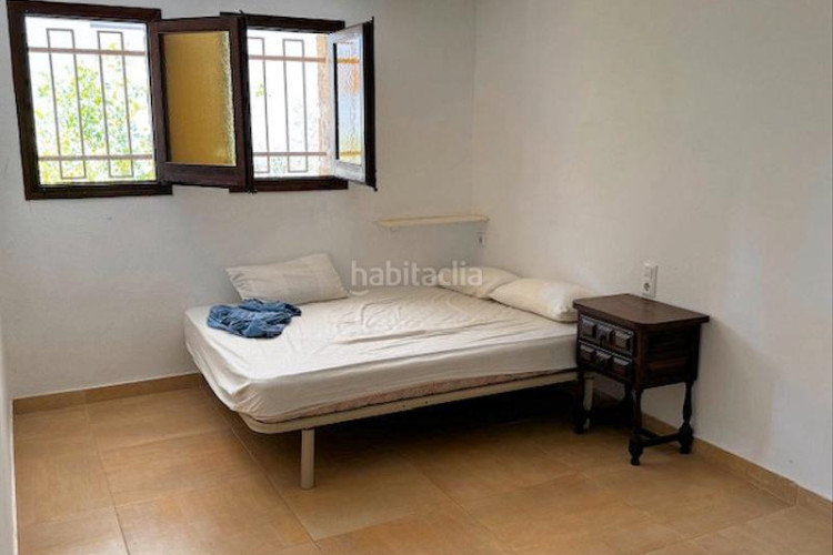 Casa villa de 216m² con 5 dormitorios, 2 baños y piscina privada posible en Escala (L´)
