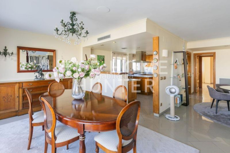 Ático  de 214 m2 con vistas y terraza en venta en escala, l en Escala (L´)