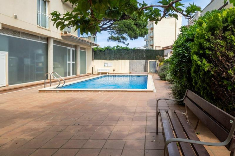 Ático exclusivo ático dúplex en primera línea de mar con vistas espectaculares en Escala (L´)