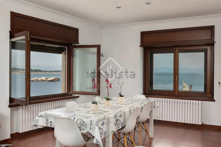 Chalet pareado en calle de la Torre