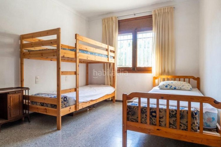 Casa  individual con jardín privado zona puig sec en Escala (L´)