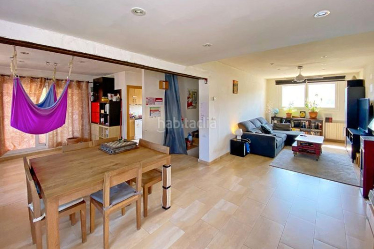 Chalet en carrer barcelona 42 casa a 200 metros de la playa con gran jardín y piscina en Escala (L´)